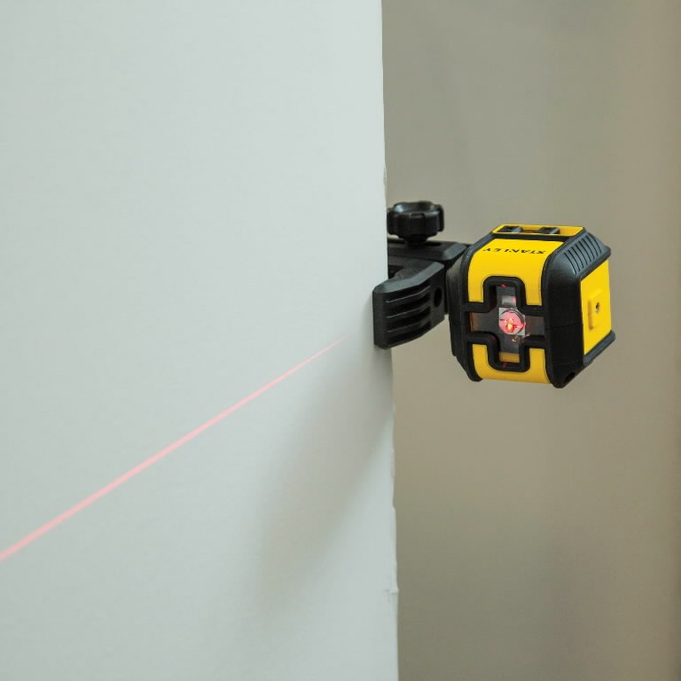 Lazerinis nivelyras CUBIX red su dėklu ir spaustuvu, Stanley